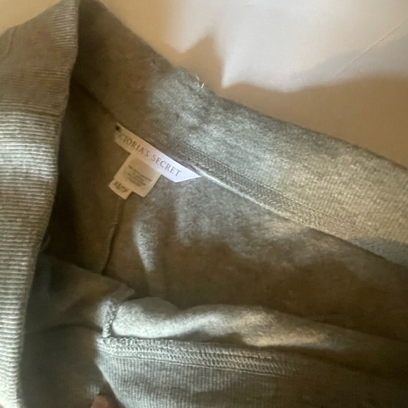 VICTORIA SECRET “HAWAII”SEQUIN Y2K BOYFRIEND SWEAT GREY/BLK/PINK SZ XS - Picture 5 of 5